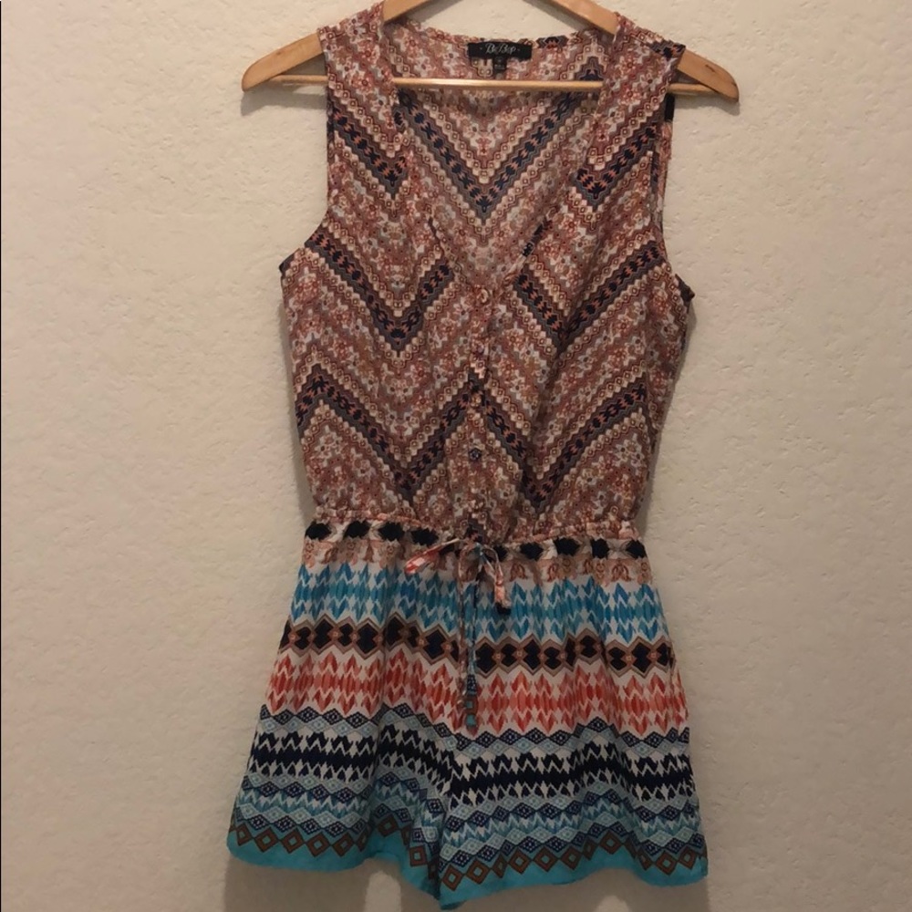 Patterned Romper - Picture 2 of 3